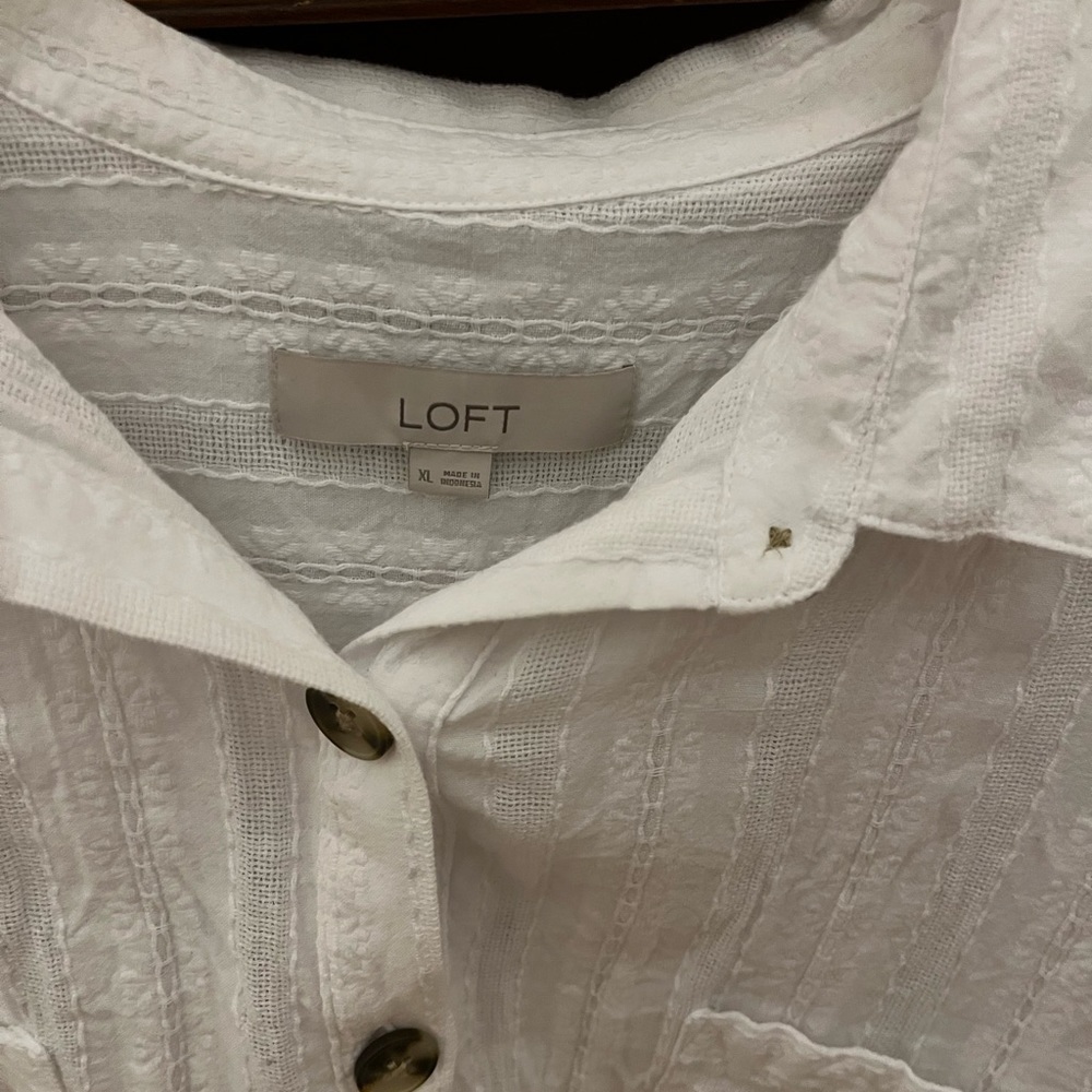 Loft white button down with pattern - Picture 4 of 6